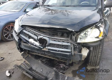 2011 Toyota Rav4 z USA, uszkodzony, nr VIN JTMBF4DV0BD040174